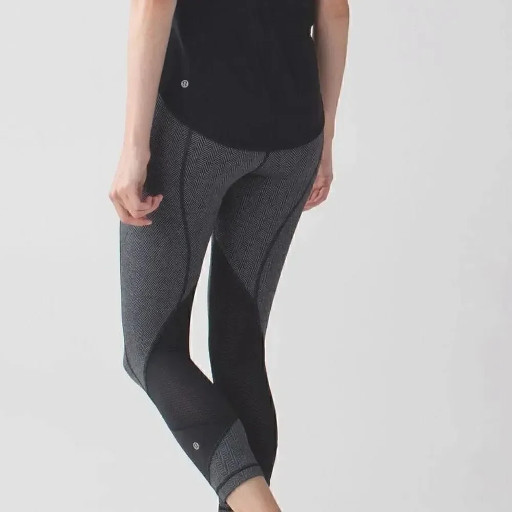 Lululemon Pace Rival Crop Giant Herringbone Heathered Black Size 4